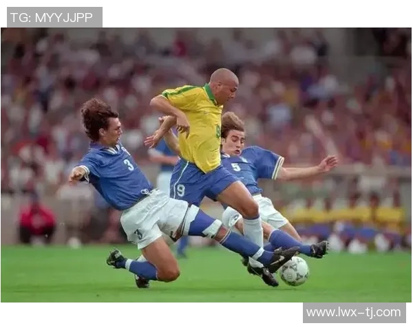 三大足球巨星与舞蹈的奇妙邂逅谁能在舞台上征服全场